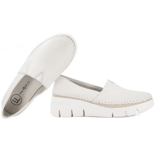 FILIPPO DP6161 MOKASYNY DAMSKIE PÓŁBUTY NA PLATFORMIE SKÓRZANE białe